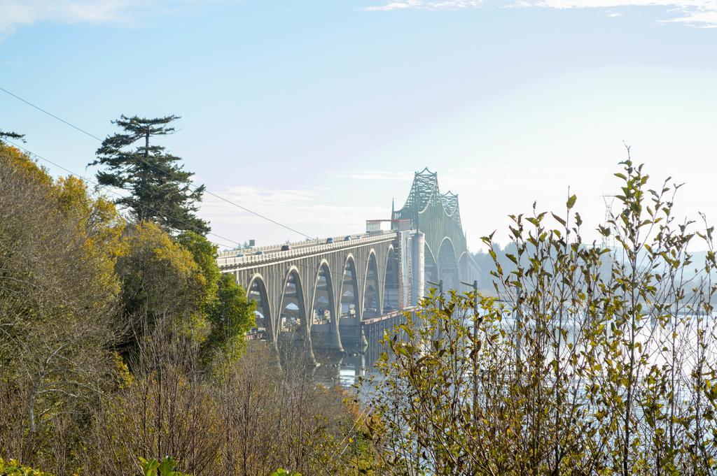 Bay Bridge Motel ノースベンド エクステリア 写真