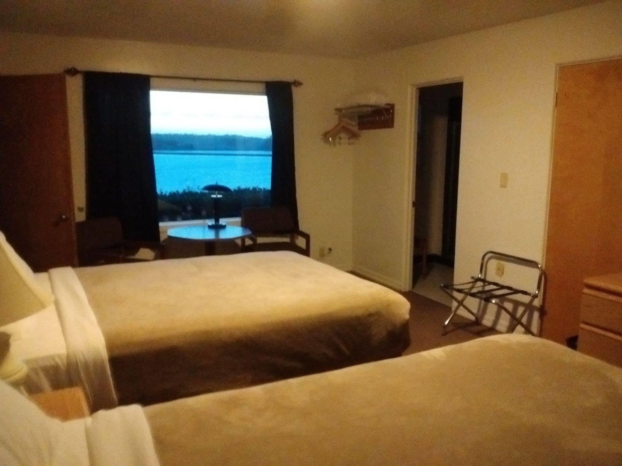 Bay Bridge Motel ノースベンド エクステリア 写真